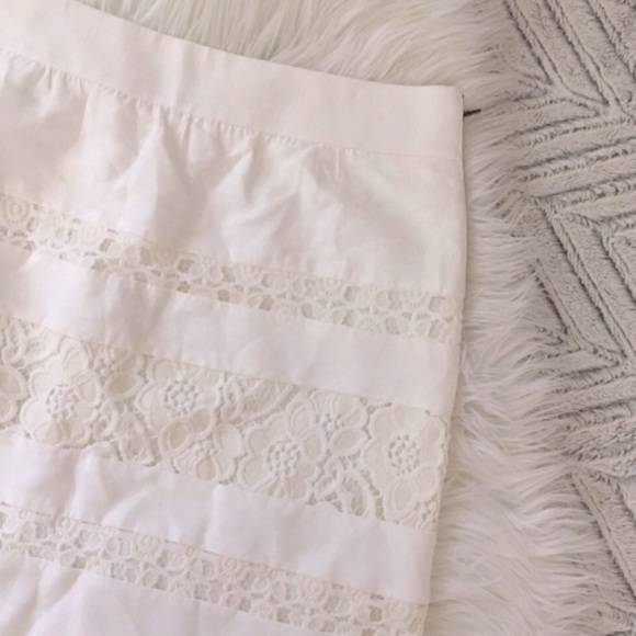 LOFT White Crochet Lace Inset Mini Skirt | Sz 4 - Picture 8 of 9